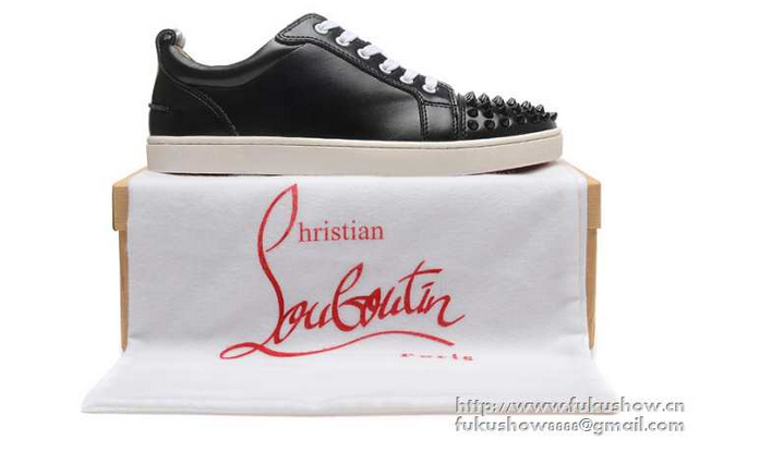 新作入荷人気CHRISTIAN LOUBOUTIN クリスチャンルブタン 偽物 本革 レザー スニーカー ローカット 運動靴 スポーツ お洒落 防水