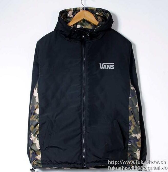 2017-2017年モデル入荷 vans バンズ ダウンジャケット メンズ ブラック カモ ロゴ入り ブルゾン 防寒着アウター コート メンズファッション