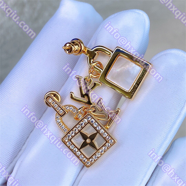 ヴィトン アクセサリー コピー