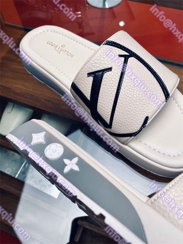 Louis vuitton ヴィトン サンダル 偽物