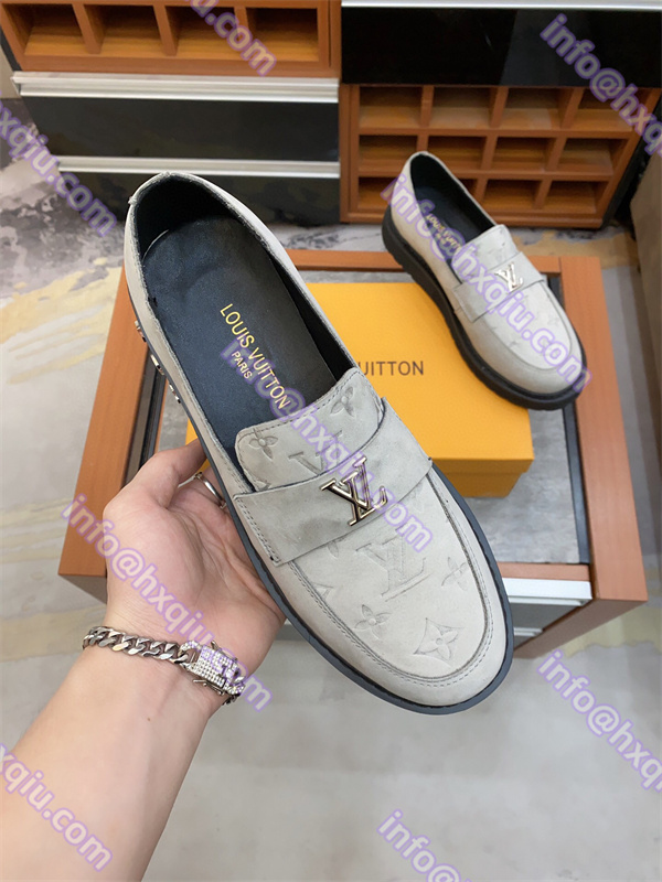 Louis vuitton メンズ 靴 偽物