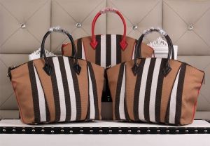 BURBERRY バーバリー 2014 抜群の雰囲気が作れる! レディースバッグ 2色可選