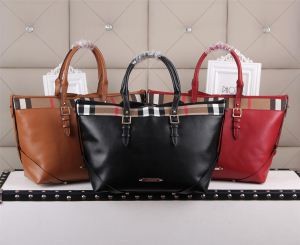 BURBERRY バーバリー 2014 贈り物にも◎ レディースバッグ 3色可選 39033931