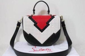 大人気☆NEW!!2015春夏 クリスチャンルブタン Christian Louboutin スパイク 手持ち&ショルダー掛け最高ランク