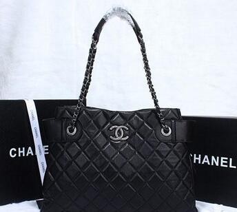 高貴感のある　シャネル　マトラッセ　レザー　機能性に　ハンドバッグ　ココマーク　ブラック2016.