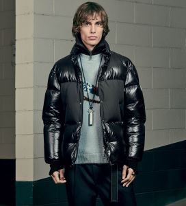 2017秋冬 MONCLER モンクレール 激安大特価100%新品ダウンジャケット厳しい寒さに耐える