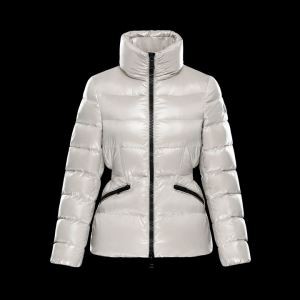 2017秋冬肌触り柔らかくダウンジャケット厳しい寒さに耐える MONCLER モンクレール