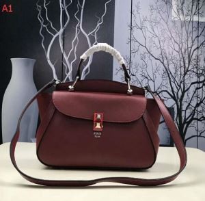 手持ち&ショルダー掛け 激安大特価品質保証 2017新作 3色可選 フェンディ FENDI