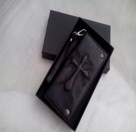 驚きの低価格CHROME HEARTS クロムハーツ 財布 スーパーコピー 革 レザー ラウンドファスナー ストラップ付き ウォレット
