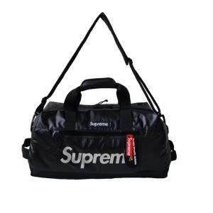 強い魅力を感じる一枚 SUPREMEボストンバッグなめらかな手触りのバッグ 2017最新入荷
