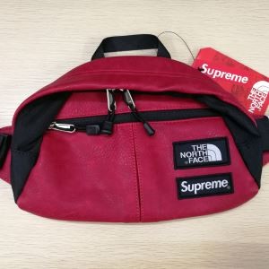 愛らしさ抜群！ 3色可選超激得正規品 2017最新入荷 SUPREME ウエストポーチ