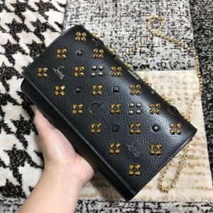 超激得高品質Christian Louboutinルブタン スーパー コピーPaloma Clutch斜めがけショルダーバッグ1175018M442