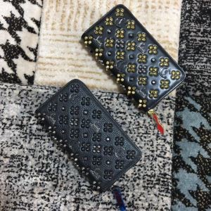 お買い得大人気Christian Louboutinクリスチャン ルブタン コピーPanettone Wallet1175097B098レザー大容量長財布