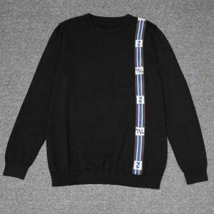 秋冬数量限定爆買いFENDIフェンディ コピー無地スウェット裏毛トレーナー厚手クルーネックトップス長袖2色可選