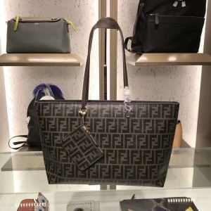 定番人気モデル FENDI フェンディ誰も活躍したアイテム  トートバッグ おしゃれな人気