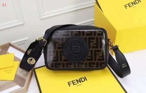 大人のファッション ショルダーバッグ 秋冬の定番アイテム 4色可選 FENDI フェンディ 100%新品保証