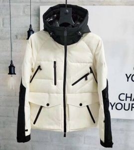 極希少18限定 モンクレール MONCLER 落ち着いた大人の雰囲気に  ロングコート2018年秋冬入荷
