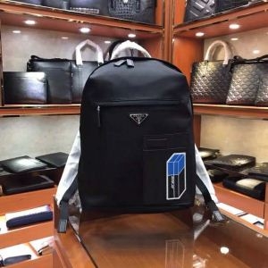 数量限定先行入荷 バックパック 定番人気モデル プラダ PRADA  誰も活躍したアイテム