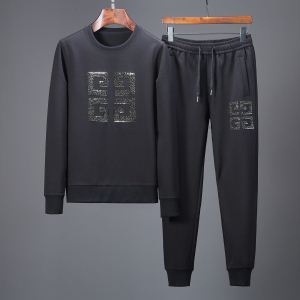 上品な雰囲気GIVENCHYジバンシー セットアップ コピークルーネックトレーナーブラック上下セットセンスの良いシンプルなデザイン