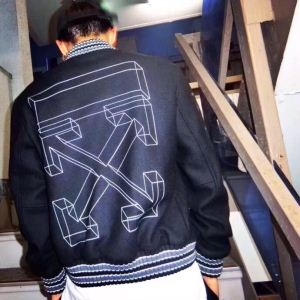 数量限定先行入荷 Off-White オフホワイト 秋の定番 絶対欲しい新作 秋冬の定番アイテム