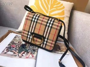 【激安のセール事情】 バーバリー BURBERRY 斬新なデザイン ミニバッグ 販売記念価格