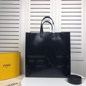 限定セール フェンディ FENDI 2018年秋冬絶対手に入れたい! ハンドバッグ 2色可選 トレンド感満点に