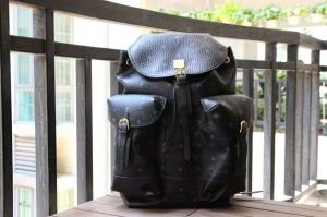 新作入荷最新作エムシーエムmcm リュック コピー世界中で大人気のセレブ愛用バックパック3色が選択できる高級感がある