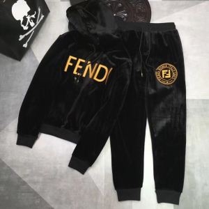 便利な定番アイテム フェンディ 様々なシーンに  FENDI 最安セール 上下セット 雑誌掲載のアイテム