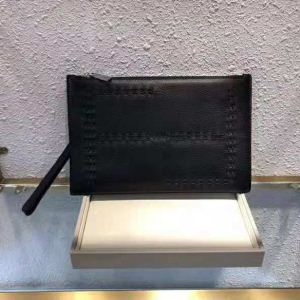 入手困難カラーも在庫あり  FENDI 衝撃セールで破格 ポーチ フェンディ 上品スタイル