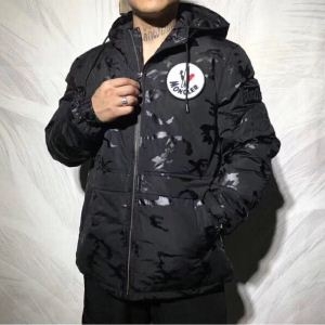 1つは持ちたい 気品たっぷり 軽くて使いやすい MONCLER モンクレール ダウンジャケット 2色可選
