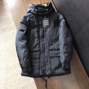 ランキング1位 高級感ある大人の有名人愛用  MONCLER モンクレール ダウンジャケット 2色可選