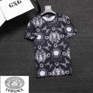 2019年新作通販 今年のトレンドカラー 圧倒的な人気 ヴェルサーチVERSACE Tシャツ/ティーシャツ 2色可選