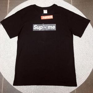 ストリートを感じさせる シュプリーム SUPREME 半袖Tシャツ 3色可選 2019夏色っぽさ ストリートモード