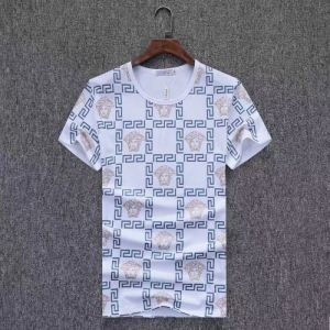超希少 2019夏限定品 VERSACE半袖tシャツスーパーコピーオシャレカッコいいヴェルサーチ t シャツ コピー 春夏秋冬通年使えるアイテム 柔らかい通気性
