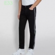 2019秋冬定番コーデ まだまだ寒さが続く季節に大活躍 ジバンシー GIVENCHY デニムパンツ