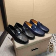 寒くないのに春らしい  サルヴァトーレフェ季節の変わり目に大活躍  FERRAGAMO 季節感と柔らかい雰囲気を演出 ローファー
