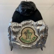 季節感と柔らかい雰囲気を演出  モンクレール MONCLER 簡単におしゃれに見せてくれる メンズ ダウンジャケット 見た目に温かみがある