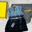 季節感のあるコーデを完成 　フェンディ 簡単におしゃれに見せてくれる FENDI　スカート 見た目に温かみがある
