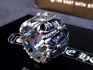 季節感をプラス人気商品 CHROME HEARTS 925シルバー リング/指輪 目を引く存在感抜群 クロムハーツ