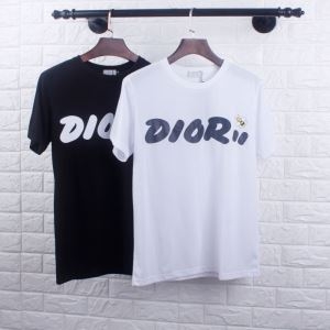 ディオール Dior メンズ ｔシャツ 街着などに似合う人気新作 コピー ブラック ホワイト プリント 安価 923J611X1241_C584