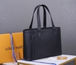 ルイヴィトン トートバッグ 人気 コーデにシックさが混在 メンズ Louis Vuitton コピー ブラック ブランド 品質保証